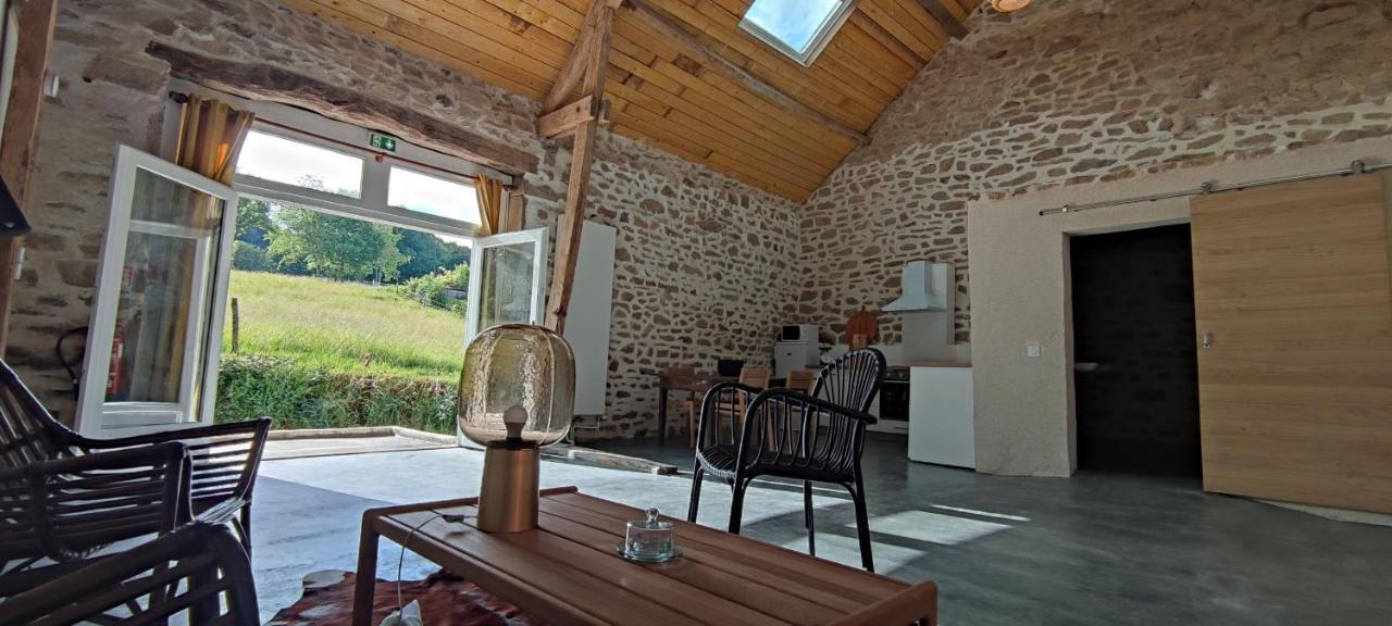 Le Pas Du Loup Villa Royere-de-Vassiviere Exteriör bild