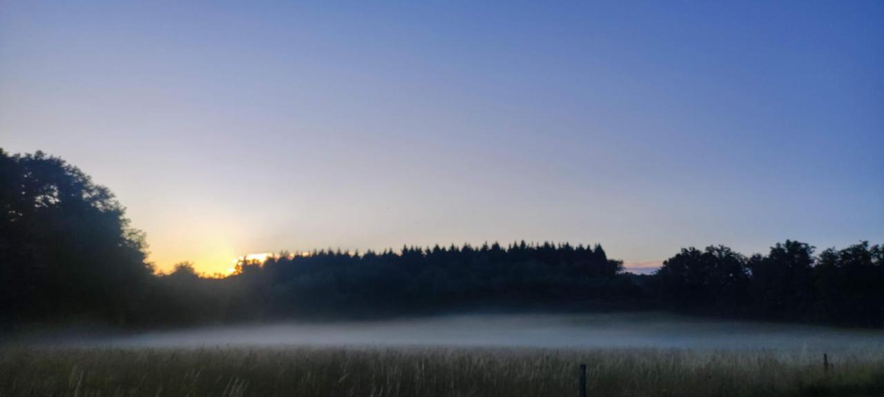 Le Pas Du Loup Villa Royere-de-Vassiviere Exteriör bild