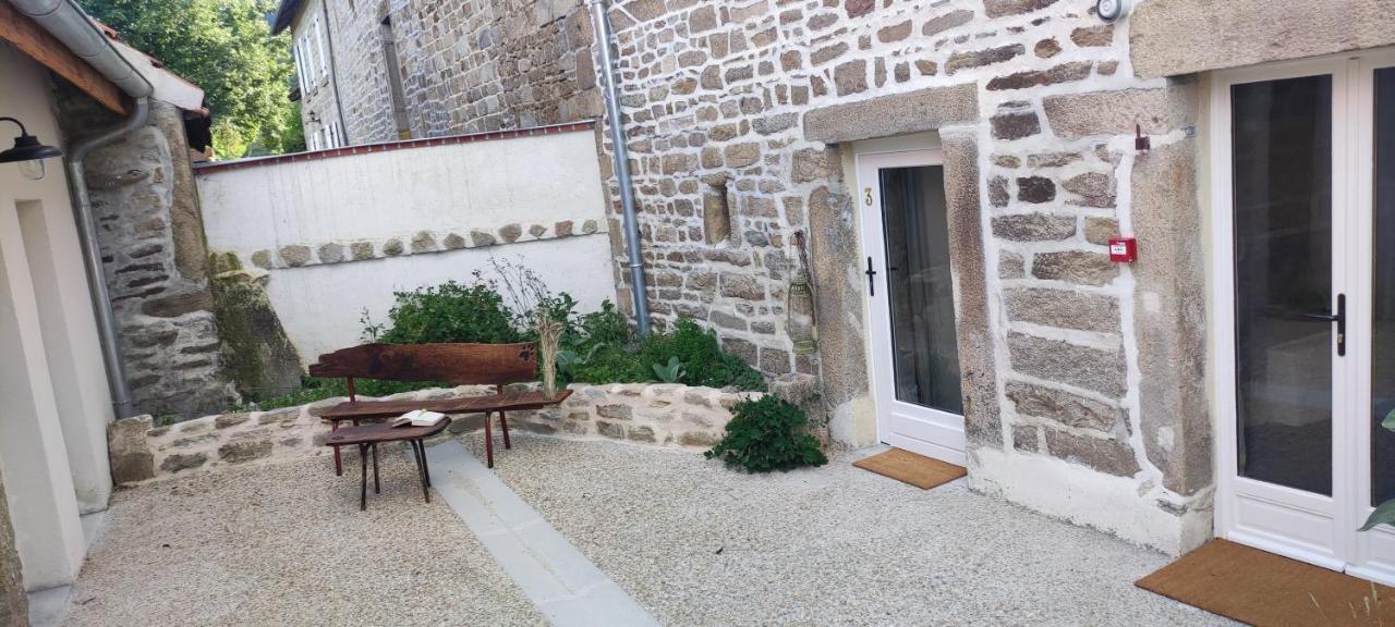Le Pas Du Loup Villa Royere-de-Vassiviere Exteriör bild
